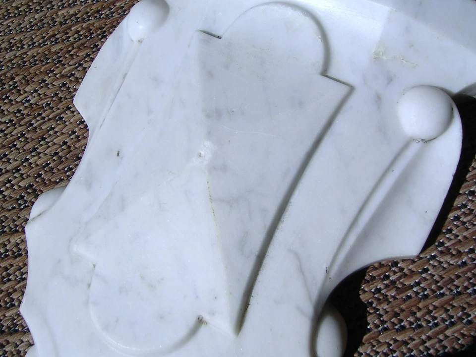 Antique Carved White Marble Keystone Architectural Salvage 7.5" X 10" - Image 4 of 4