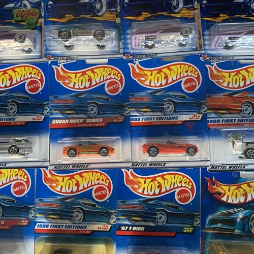 Vintage Hot Wheels Lot Of 70 Late 90’s Few 2000 - Picture 19 of 20