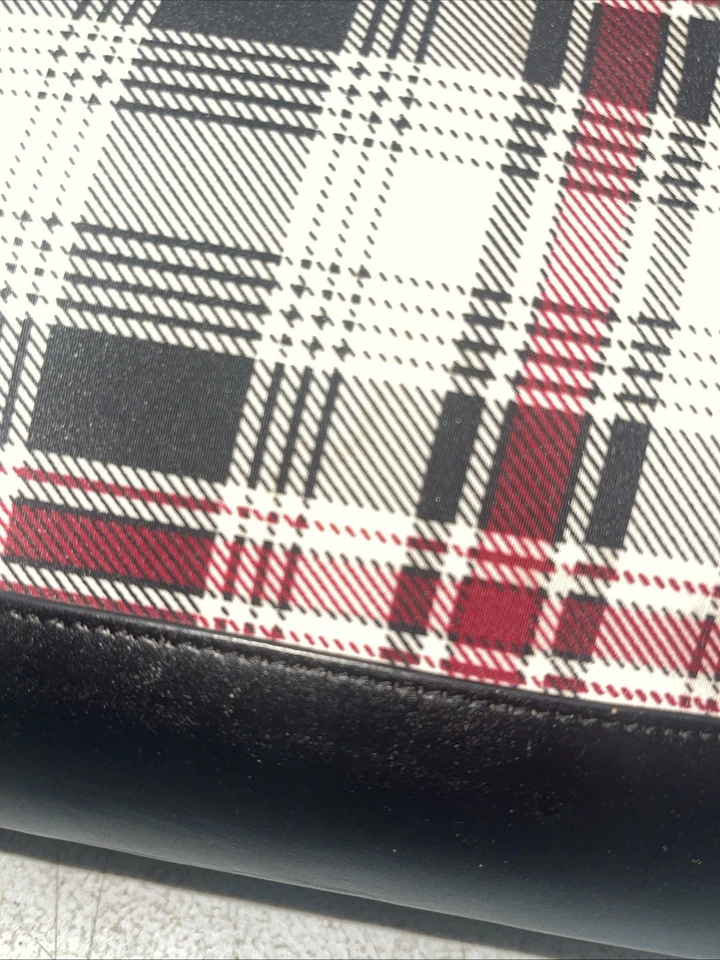 Bolso de Mano con Interior Rojo, Borde Negro Maxx New York Cuadros NUEVO CON ETIQUETAS 12" L X 8" H X 3" D Foto 3 de 4