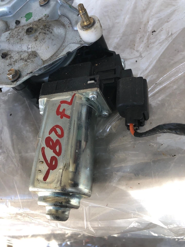 1999 - 2003 FORD WINDSTAR LX Front Door Regulator Window Driver Left Side LH OEM - Image 2 of 4