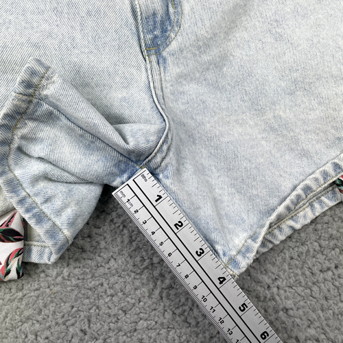 Marfinno BRAZIL Denim Mom Shorts Floral Pockets Distressed Womens Size 46 W34 - Picture 7 of 16