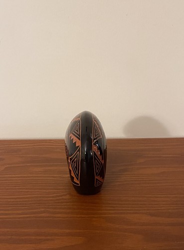 Signed Priscilla Benally Melvin Chavez Pottery Bear Glazed Etched - Sgraffito - Picture 7 of 7