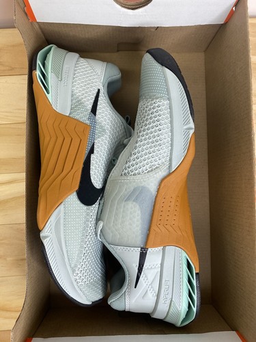 Size 7.5 - Nike Metcon 7 Light Silver Desert Ochre 2022 - Picture 8 of 8