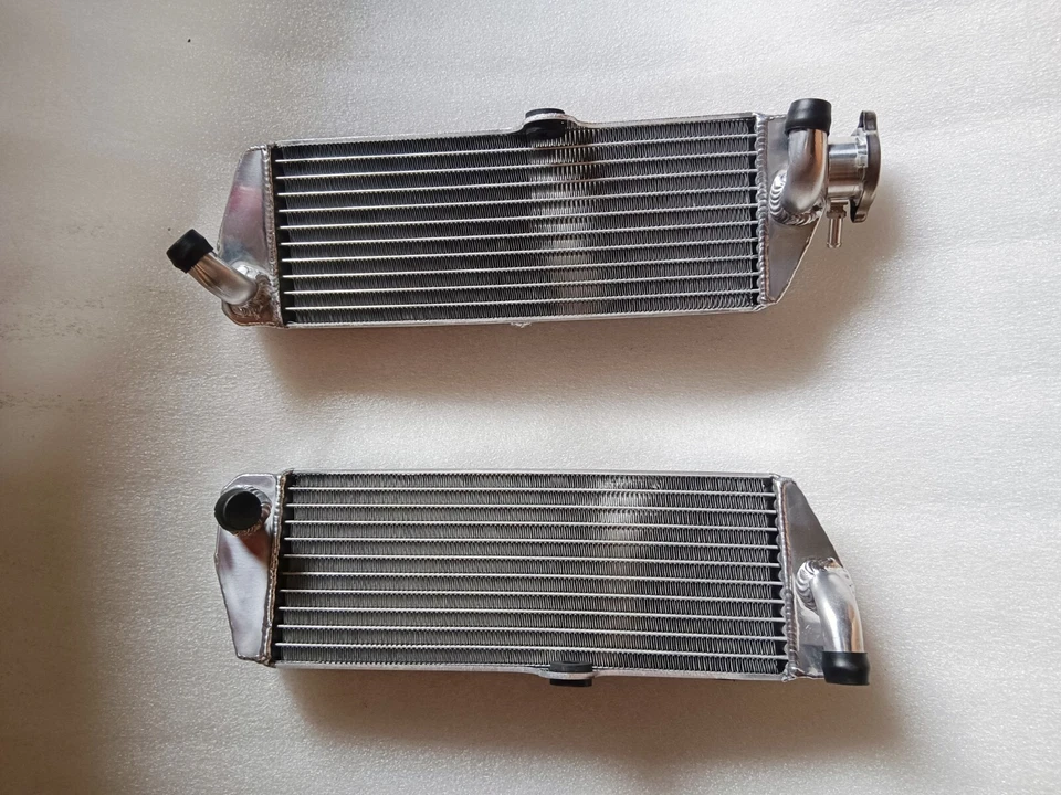 Radiador izquierdo+derecho Fit HUSQVARNA TE610 1992-2000;TE570 2001-2004;TE410 1995-00 Foto 4 de 4