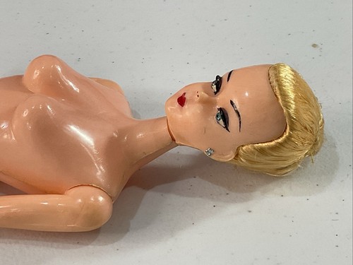 VINTAGE RARE HONG KONG LILLI BARBIE DOLL - ooak RED DRESS - Picture 15 of 19