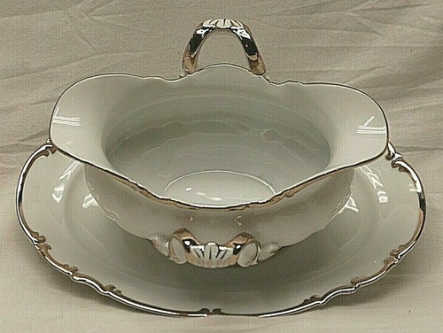 Revere Hutschenreuther Gravy Boat Sylvia White Platinum Scalloped Trim Germany - Picture 2 of 4