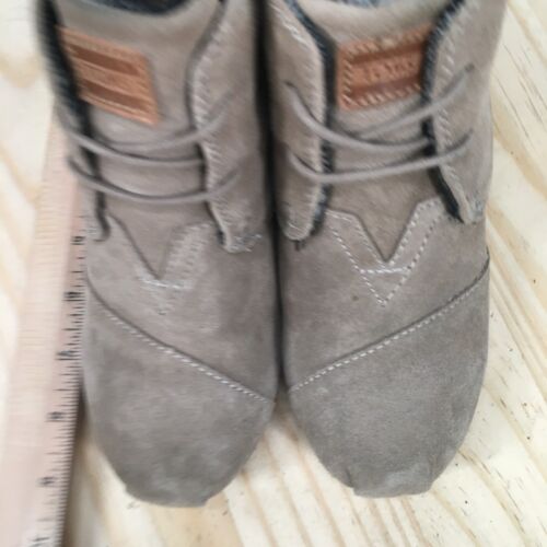 Toms Boots Womens 7 Desert Wedge Ankle Booties Beige Suede Lace Up Round Toe - Picture 8 of 17