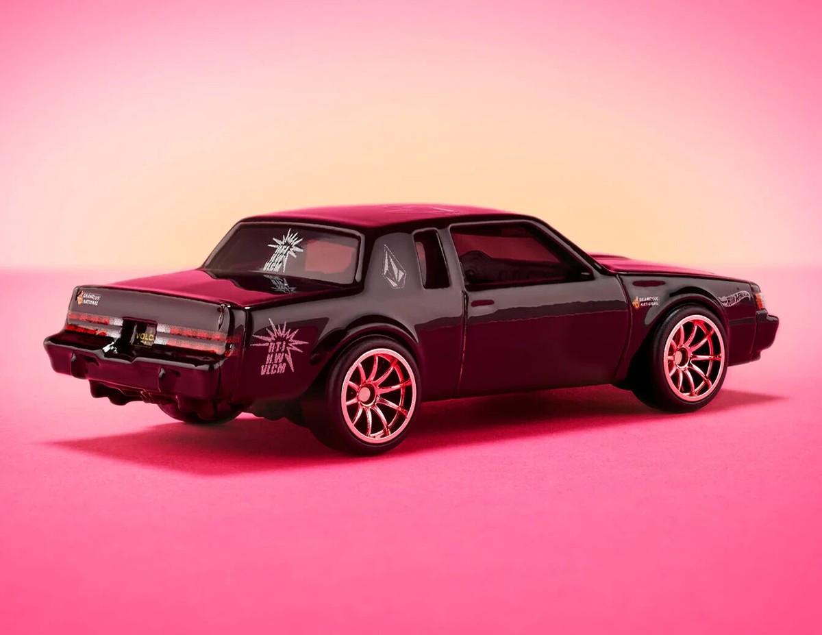 ホットウィール - Hot Wheel 1/43 1971 クーダ 440 Hot Wheels American Classics 1971 'Cuda 440 1:43 Purple | eBay