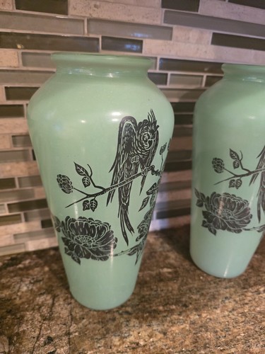 Vintage Pair Frosted Green Glass Vase Bird And Flowers Unique - Picture 6 of 7