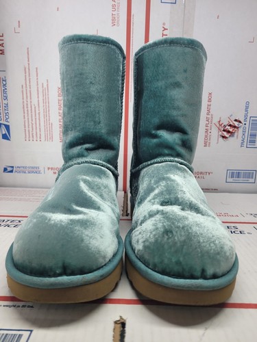 UGG CLASSIC SHORT II VELVET ATLANTIC 1110411 SIZE 6 WOMAN’S BOOTS Used - Picture 2 of 13
