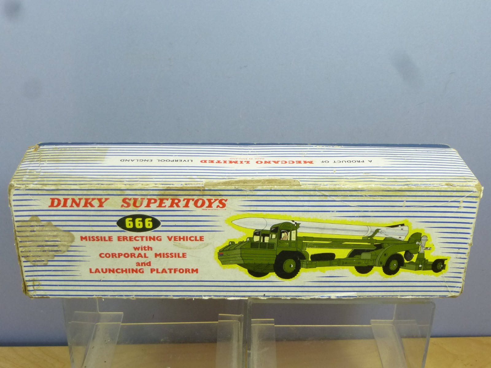 DINKY SUPERTOYS MODEL No.666 MISSILE ERECTOR & CORPORAL MISSILE LAUNCHER LOT 1 DINKY SUPERTOYS MODEL No.666 MISSILE ERECTOR & CORPORAL MISSILE LAUNCHER LOT 1