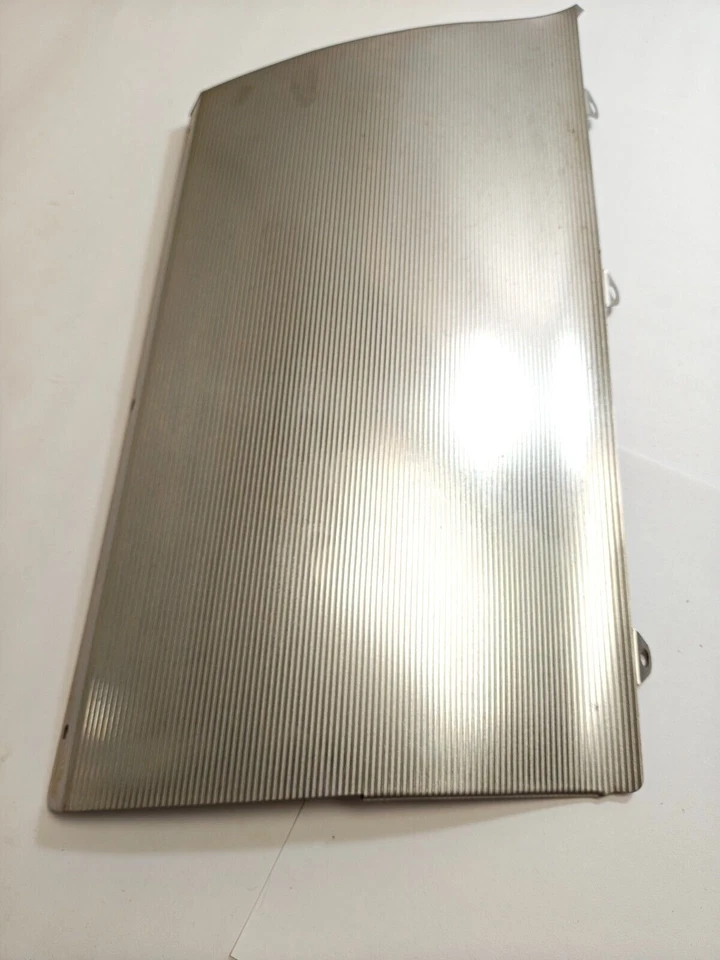 1965 - 1966 年克莱斯勒纽约客左侧下挡泥板表面板 2524293 NOS。 — 第 2/4 张图片