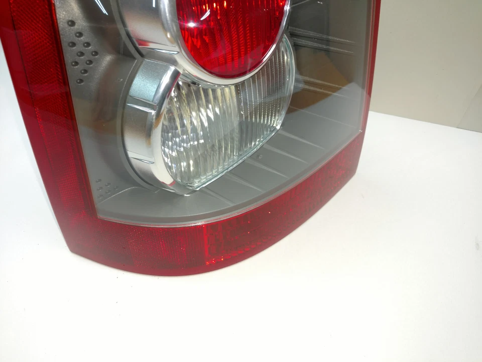 Luz trasera lado izquierdo del conductor Land Rover LR2 2008-2010 FABRICANTE DE EQUIPOS ORIGINALES Foto 2 de 4