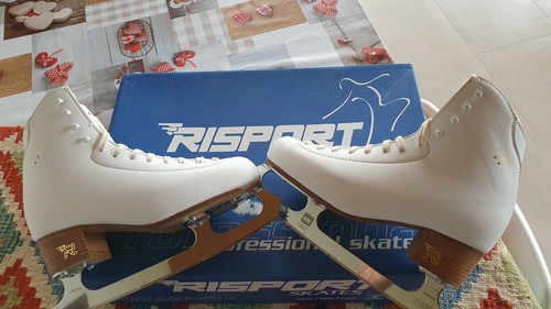 Pattini da ghiaccio taglia 26 Bianchi Risport Praticam. Nuovi!Super Affare! - Foto 1 di 5