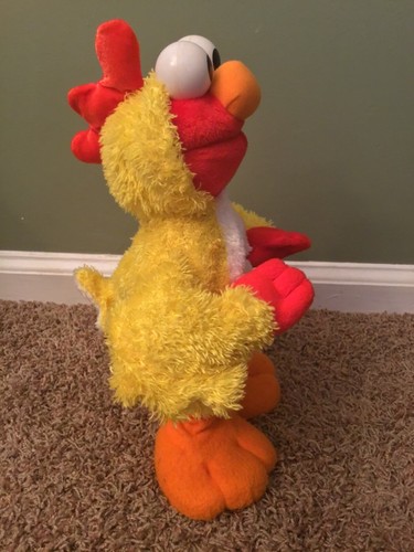 Vintage 2001 Fisher Price Sesame Street Chicken Dance Elmo Sings & Dances Works - Picture 2 of 6