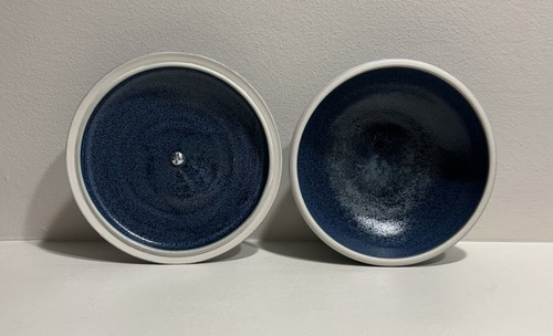 Artisan Crafted Pottery Lidded Dish Bowl Blue Feather Design Signed Gean Bowen - Picture 5 of 9
