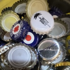 Konvolut gemischte Bier-Kronkorken & Flaschenverschl&uuml;sse Sammlung
