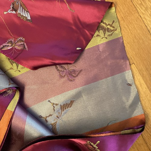 100% Silk Brocade Fabric Magenta 4 yds Gorgeous Colorful Butterflies NEW - Bild 5 von 5