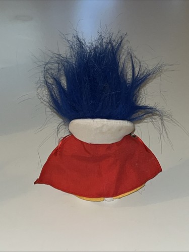 VINTAGE RUSS TROLL SNOW WHITE COMPLETE WITH SHAWL APPLE SHOES BLUE HAIR - Picture 7 of 11