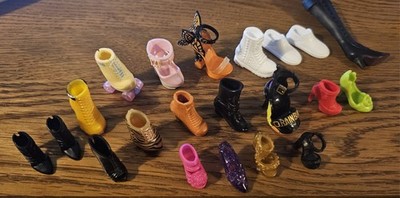 Konvolut Puppenschuhe Stiefel Absätze Bratz Rainbow High Ersatzteile & Singles Konvolut