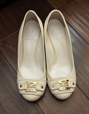 Tory Burch Natalya Mid Wedge Heels Size 7.5 Cream Ivory Off White Gold Logo