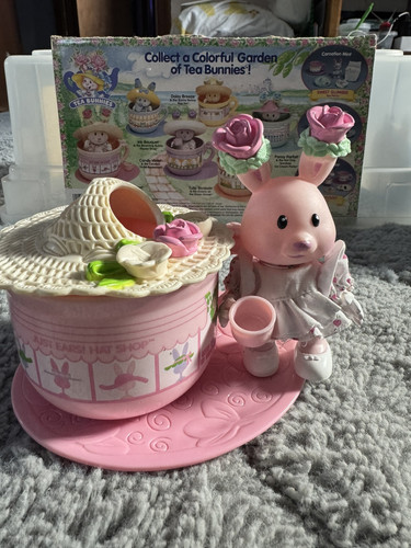 Tea Bunnies Vintage Toy. Rose Bonnet. Complete Set, Very Good Used Condition - Picture 1 of 6