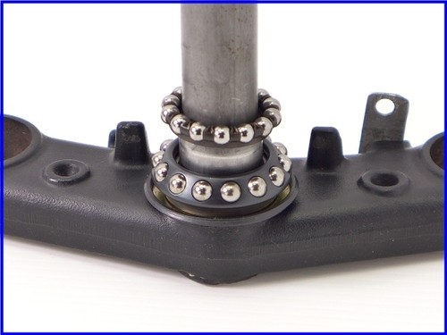 HONDA 1997 VTR1000F Genuine stem shaft & bracket - Picture 5 of 6