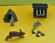 Britains Hollow-Cast Hasen - Stajnia, Budowa, Króliki wyścigowe i 4 młode, Antyk