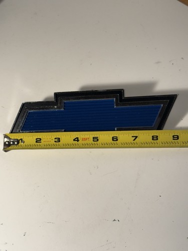 1973 - 1976 CHEVROLET TRUCK GRILLE BLUE BOWTIE EMBLEM GM 672810 715626 OEM - Bild 3 von 9