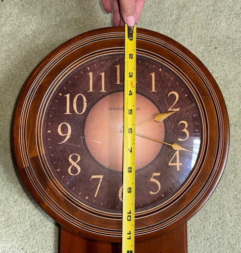 Howard Miller Avery Wanduhr Holz Mid Century Modern Stil funktioniert Neu ohne Etikett - Bild 18 von 19