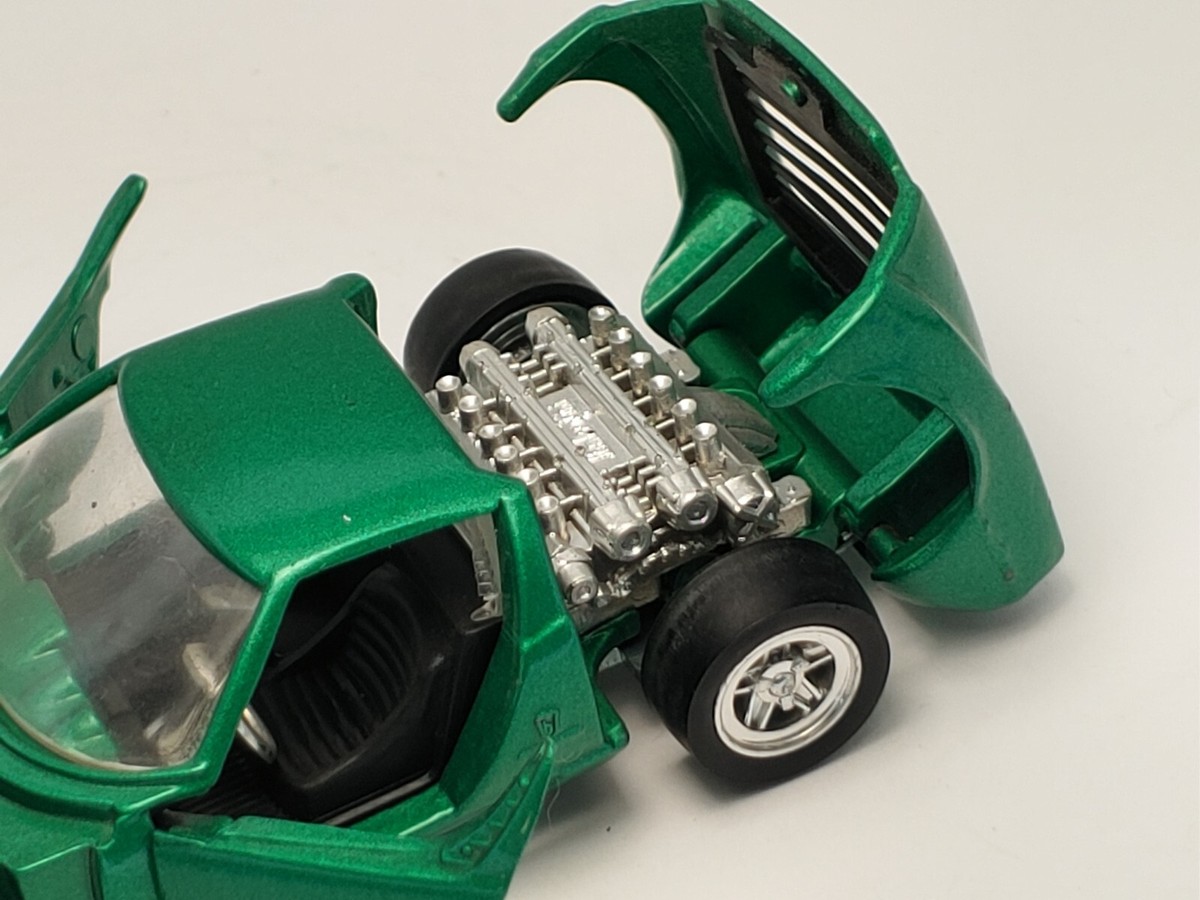 Hot Wheels Mebetoys Sputafuoco Lamborghini Miura P400 green