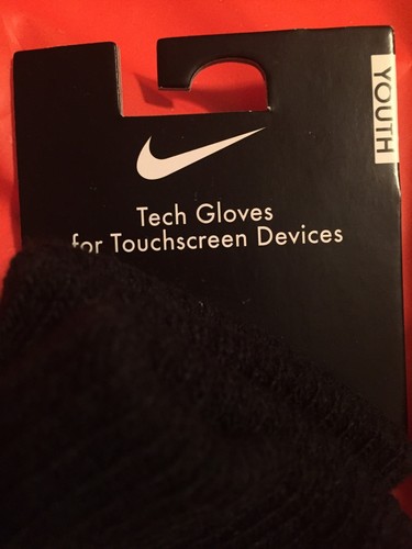 $15 Gloves Youth Boys Girls 8/20 Black W/Red Swoosh Nike Tech Gloves Touchscreen - Picture 2 of 2