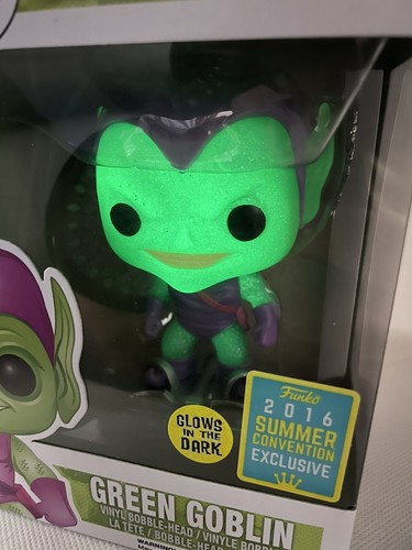 Funko Pop Green Goblin Glow in the Dark Summer Convention Exclusive - Picture 12 of 12