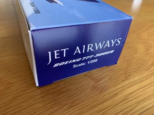 JET AIRWAYS INDIA Boeing 777-300ER Desk Display Model 1/200 Airplane VT-JEM 2010 - Picture 10 of 10