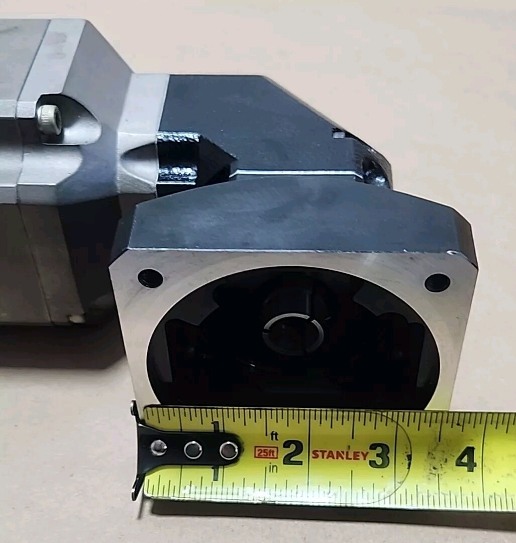 PREOWNED* Apex Dynamics ABR090-050-S2-P2 Planetary Gearbox