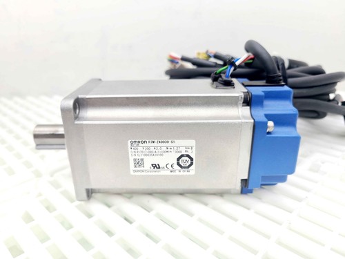 Omron R7D-ZN04H-ML2 Servo Drive w/ Omron R7M-Z40030-S1 Servo Motor - Picture 6 of 10