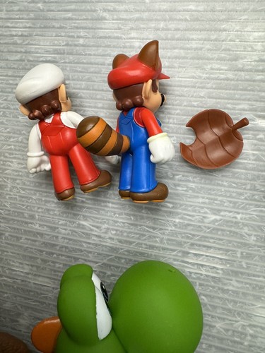 SUPER MARIO Action fIGURE LOT/7 GREEN YOSHI 2009 blue Raccoon Jakks DONKEY KONG - Picture 21 of 24