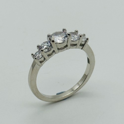 925 Sterling Silver Five Stones 2.0ct Simulated Diamond Ring Size J to V - Picture 7 of 8