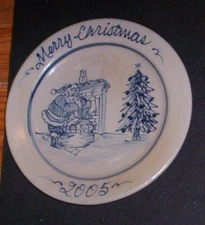 ROWE POTTERY WORKS CHRISTMAS PLATE DATED 2005
