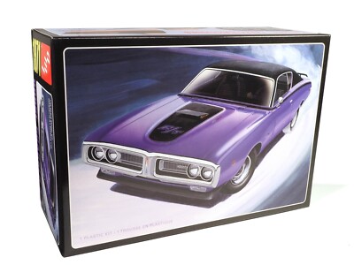 ミニカー 1971 CHARGER R/T 1971 Dodge Charger R/T 400 Six Pack - Black 1:64 Scale