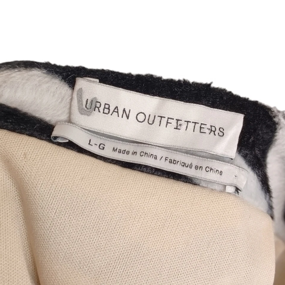 Mini-saia UO URBAN OUTFITTERS preta branca com estampa de animal zebra lã macia grande - Imagem 3 de 4