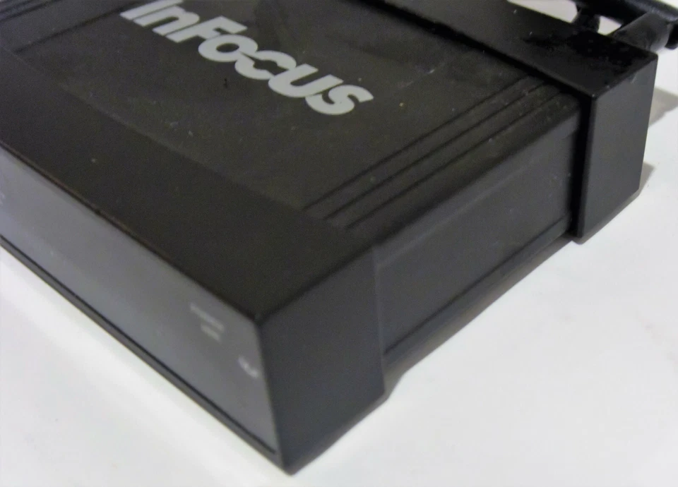 InFocus LiteShow III 3 Wireless Wifi Projection System for any VGA Projector - Image 2 of 4