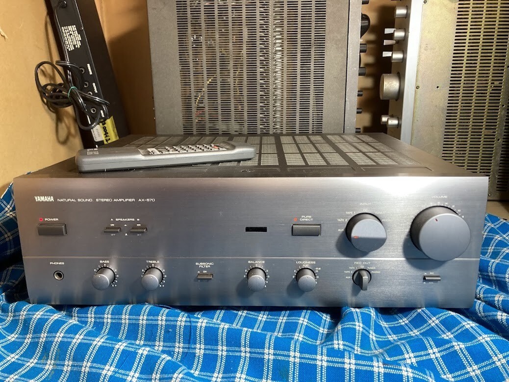 YAMAHA プリメインアンプ　AX-570 YAMAHA Integrated Amplifier AX-570 with Remote Control Used