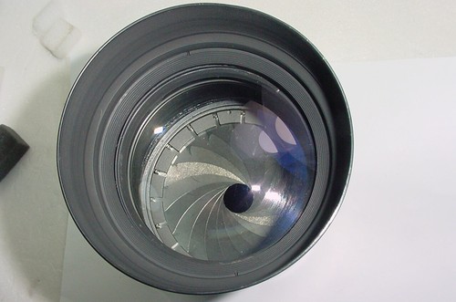 Pentacon 300mm F/4 GDR M42 Screw Mount Manual Focus Lens - Picture 4 of 5