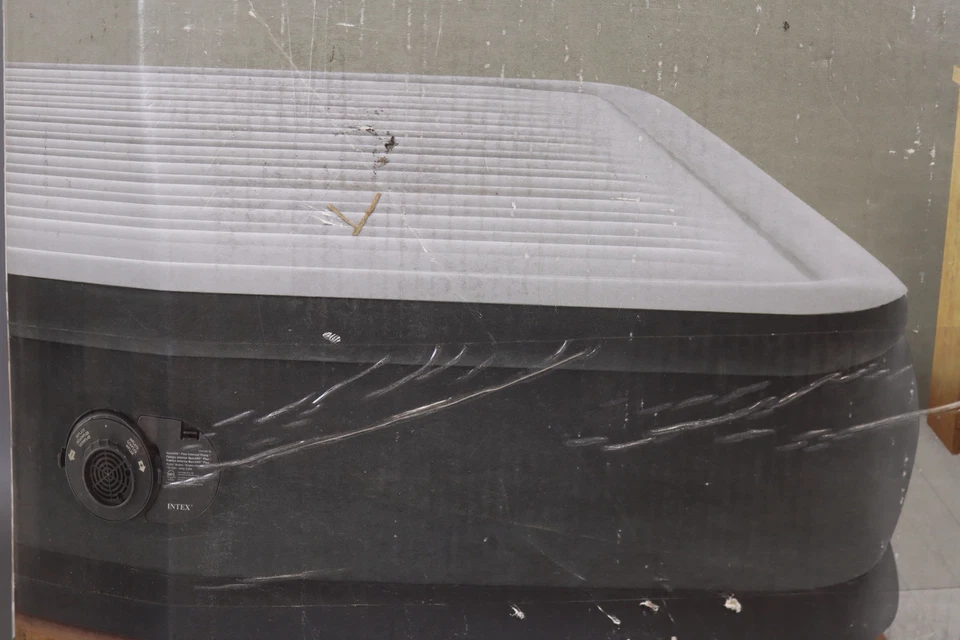 Intex 64413ED Elevated Dura Beam Fiber Tech Airbed with Built in Pump Queen - Image 4 of 4