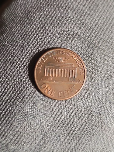 1992 D Close Am Lincoln Penny, Genuine Variety Cent, Denver Mint Coin. - Picture 2 of 2