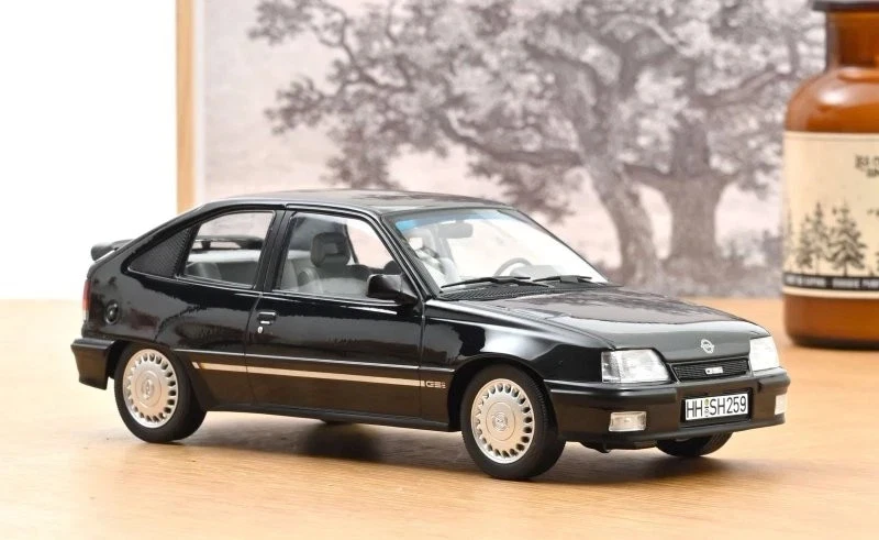 OPEL KADETT GSI 1991 NERA 1:18 NOREV 183617 - Immagine 4 di 4