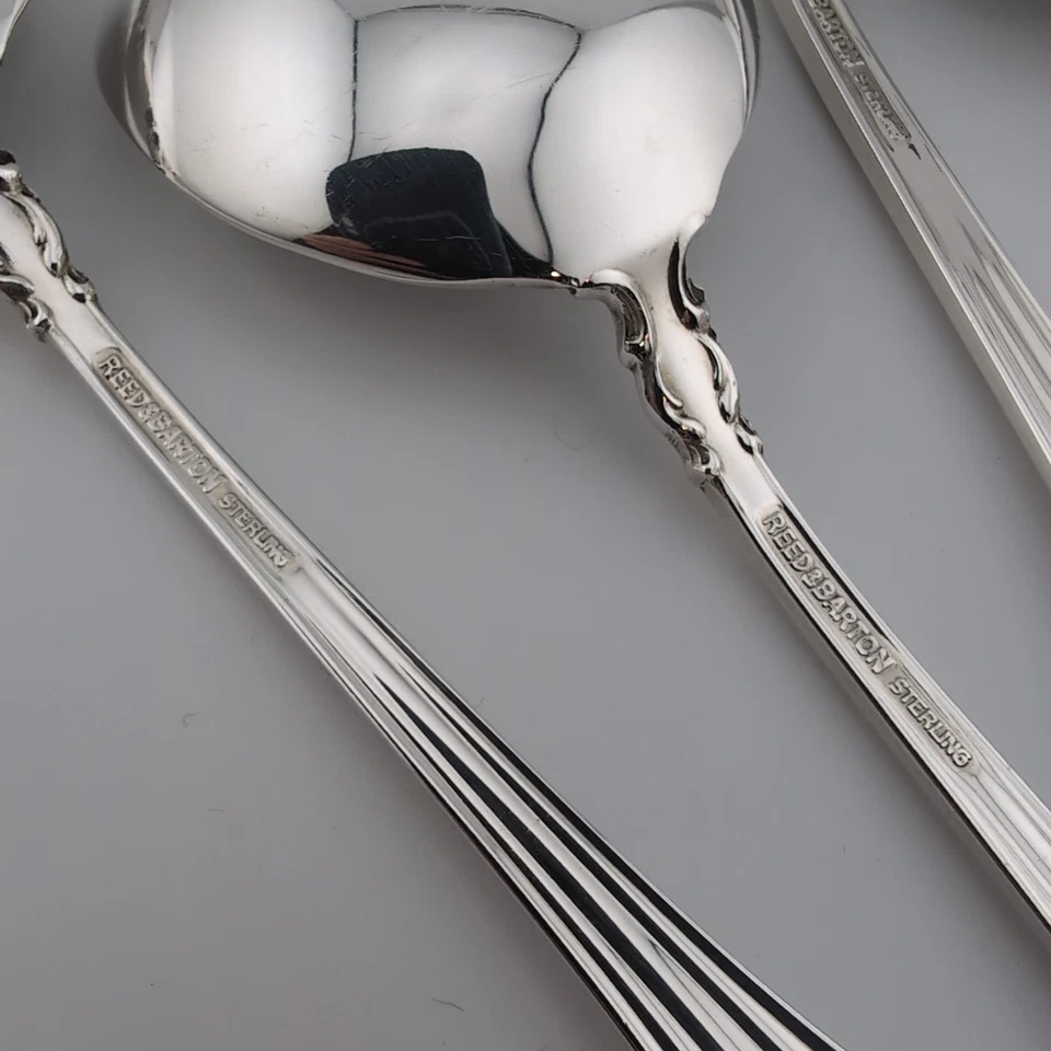 Cucharas sopera crema esterlina Reed & Barton siglo XVIII - 6" - Juego de 4 Foto 3 de 3