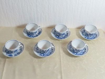 12 Piece Onion Pattern Hutschenreuther Coffee Cups + Saucers! N52