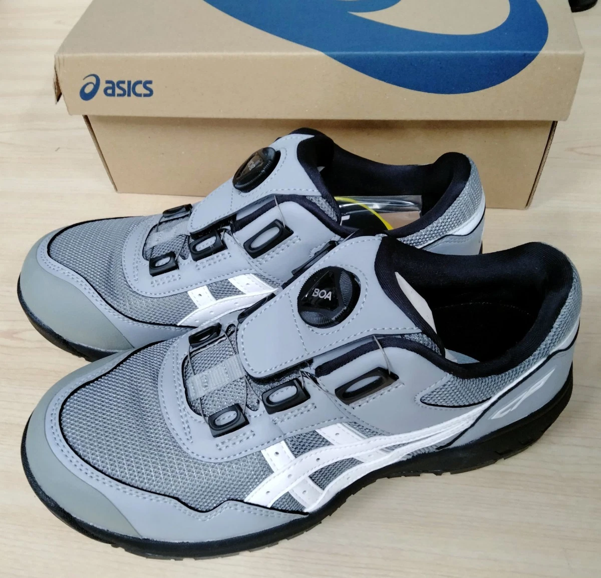 ASICS Winjob Boa Low Gray/White for Sale | Authenticity Guaranteed